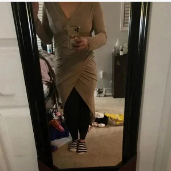 ❤️ 2 for $20 Surplice Neck  Ruched Dress❤️ - Picture 5 of 8